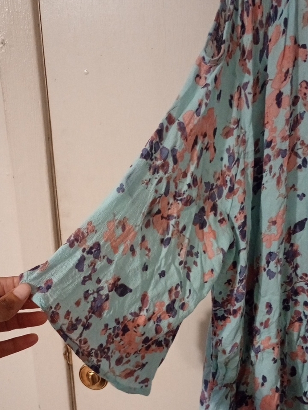 Ariat Aqua Floral Print Blouse with Peach and Navy Accents Cold Shoulder Sz XXL - Picture 6 of 6